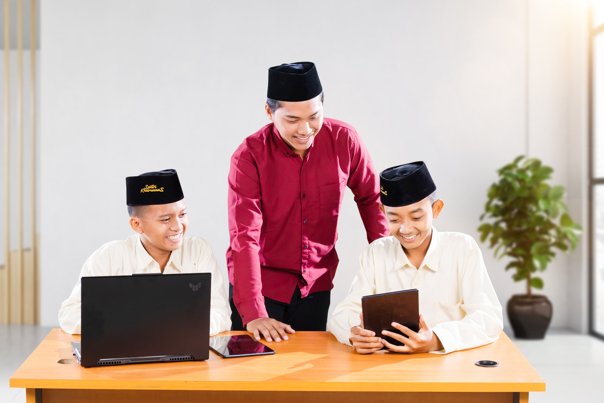 Santri Khairunnas Islamic Boarding School Madiun (Setara SMP)